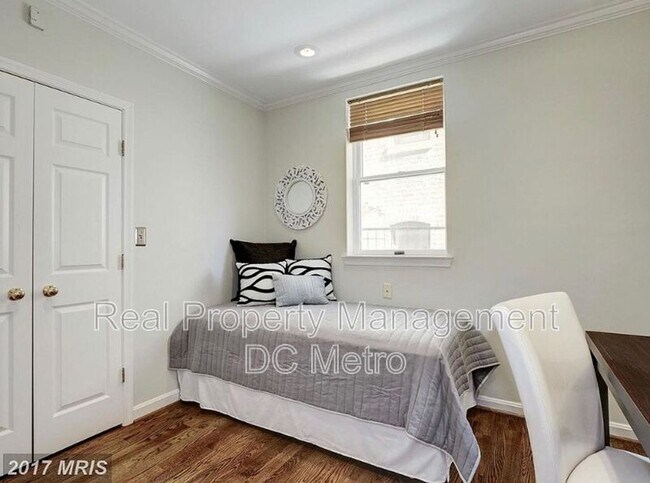 Foto del edificio - 1806 Belmont Rd NW