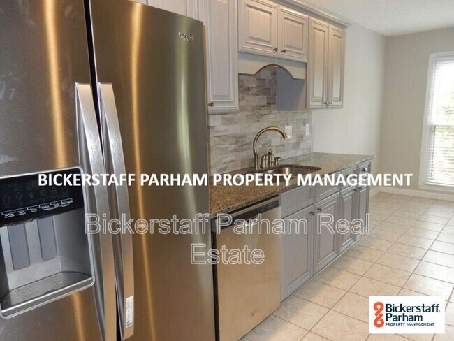 Foto del edificio - 7455 McKee Rd
