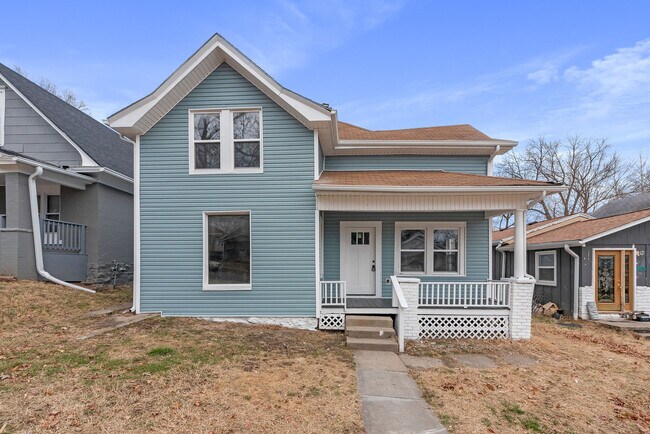 Building Photo - 423 N Drury Ave