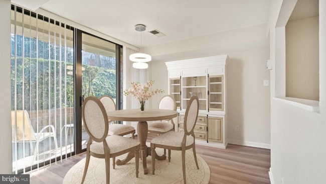 Photo - 527 N Armistead St Apartment