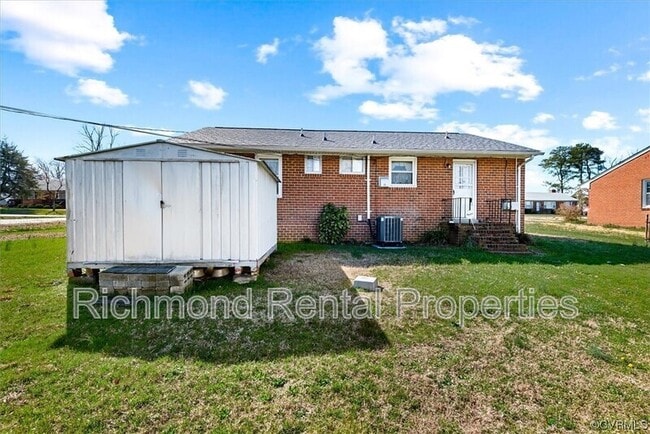 Building Photo - 2520 Farrand St