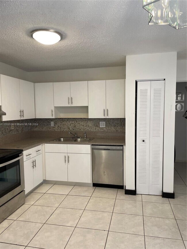 Foto del edificio - 20776 NW 41st Ave