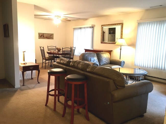 Living Room - 2806 Village Rd