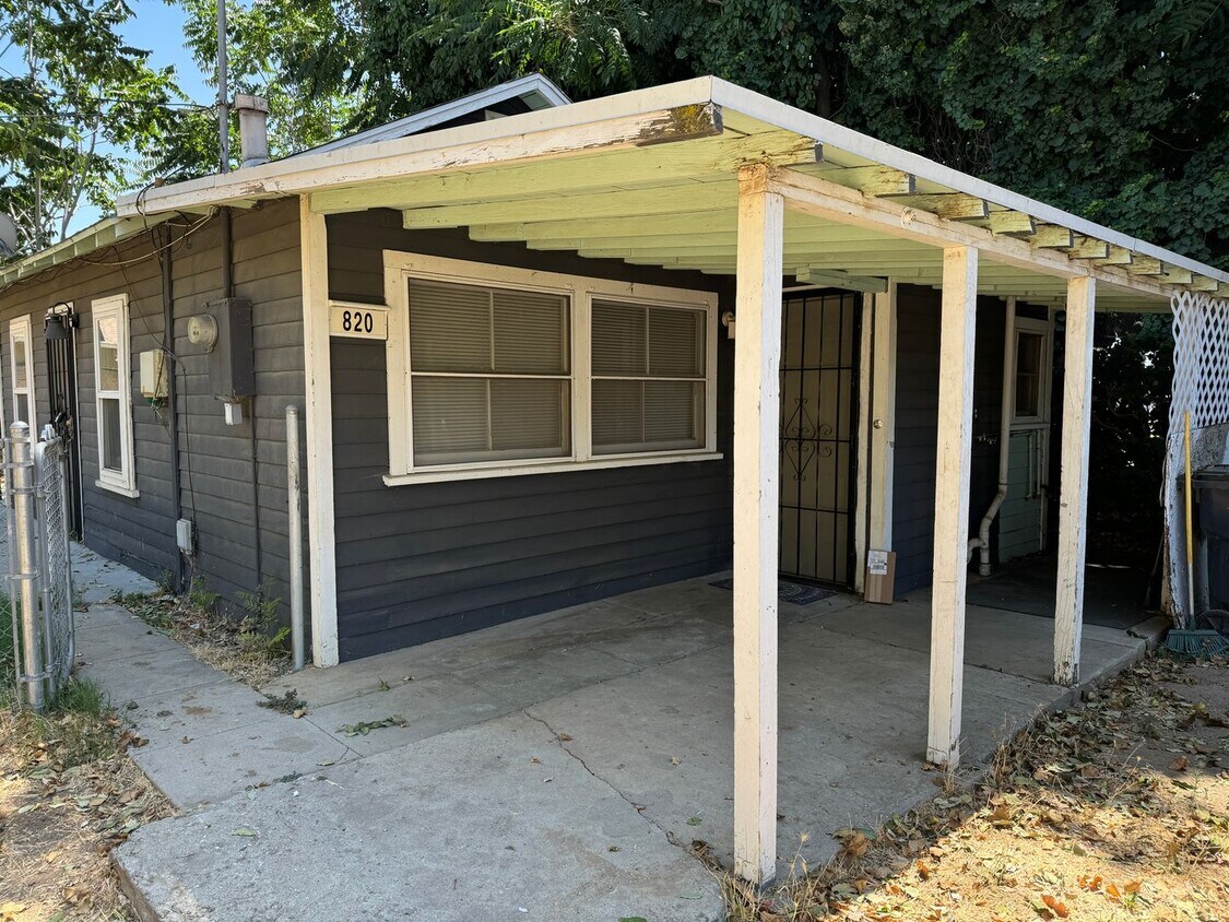 Foto principal - 814, 820, 822 Elm. Ave.
