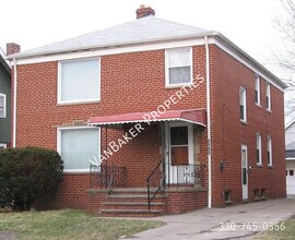 Building Photo - 3199 W 116th St