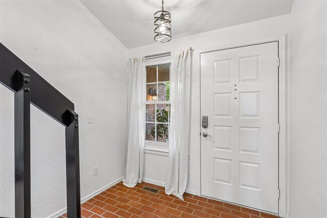 Foto del edificio - 11819 Red Oak Way