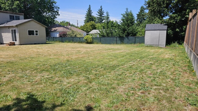 Building Photo - 2726 SE 165th Ave