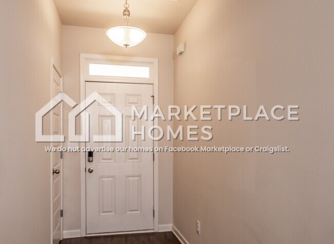 Building Photo - 3098 White Gate Lp