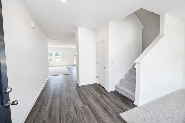 Foto del edificio - Fenced Backyard Coming Soon | Brand New 5 Bed Home in Winder/Bethlehem