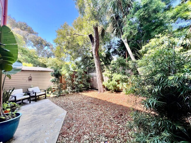 Foto del edificio - 724 Peralta Ave