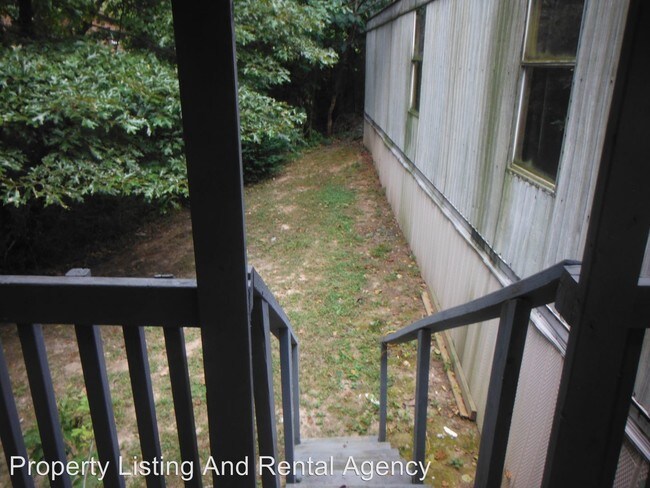 Building Photo - 1503 Bryant Ln
