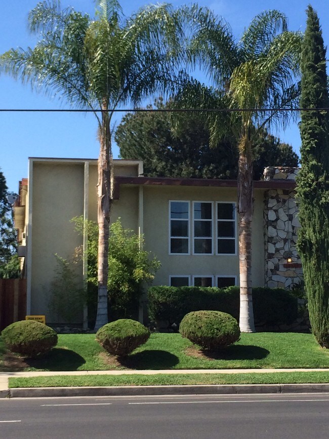 Foto del edificio - 13847 Burbank Blvd