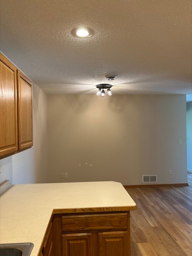 Dining area - 309 Evergreen Dr