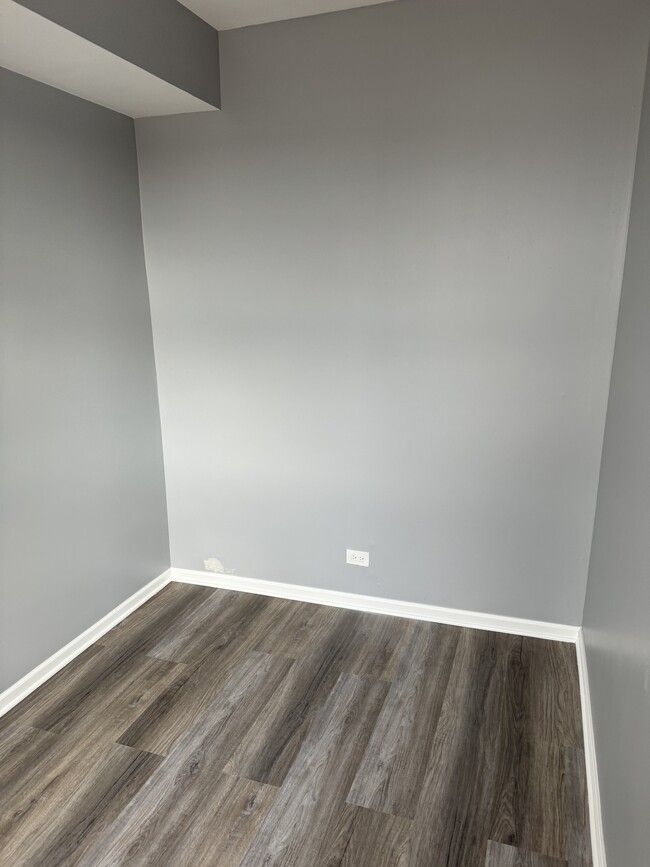 Bedroom - 3234 W Augusta Blvd