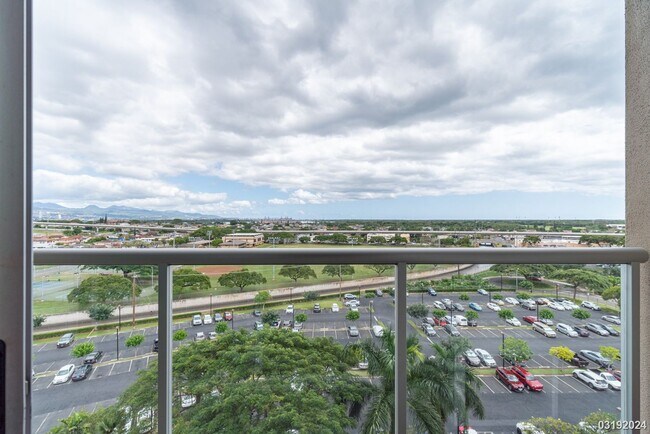 Building Photo - PLANTATION TOWN APTS 2BR/1BA/1PKG CONDOMINIUM