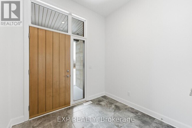 Photo du bâtiment - 1192 Spoor St