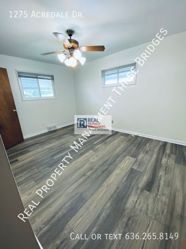 Foto del edificio - 1275 Acredale Dr