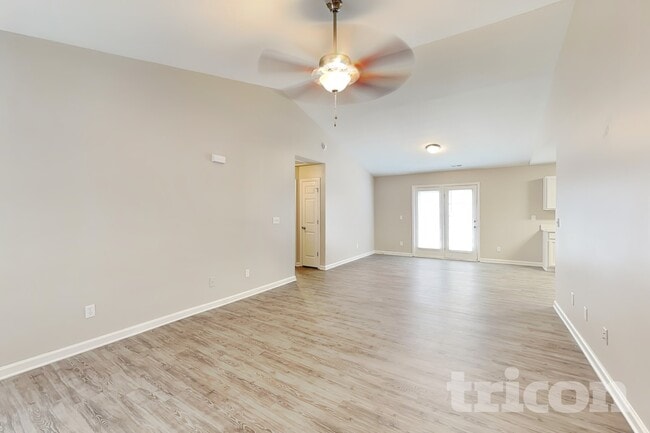 Building Photo - 793 Sir Raleigh Dr