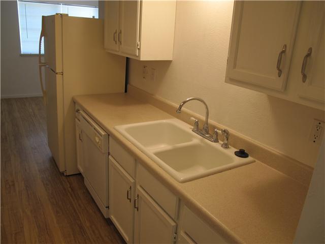 Foto del edificio - 8418 Briarwood Ln