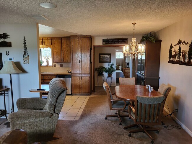 Photo - Short to Mid Term Leases - Fully Furnished... House