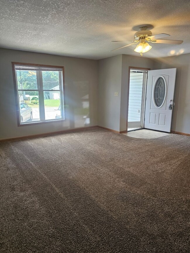 Building Photo - 521 E Park St