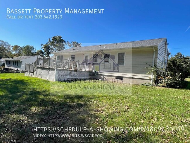Building Photo - 40 Macarthur Dr