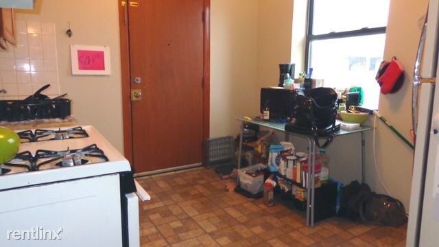 Building Photo - 3558 W Cortland St