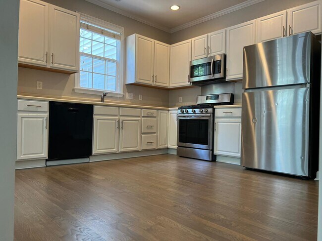 Foto del edificio - 6034 Four Townes Ln