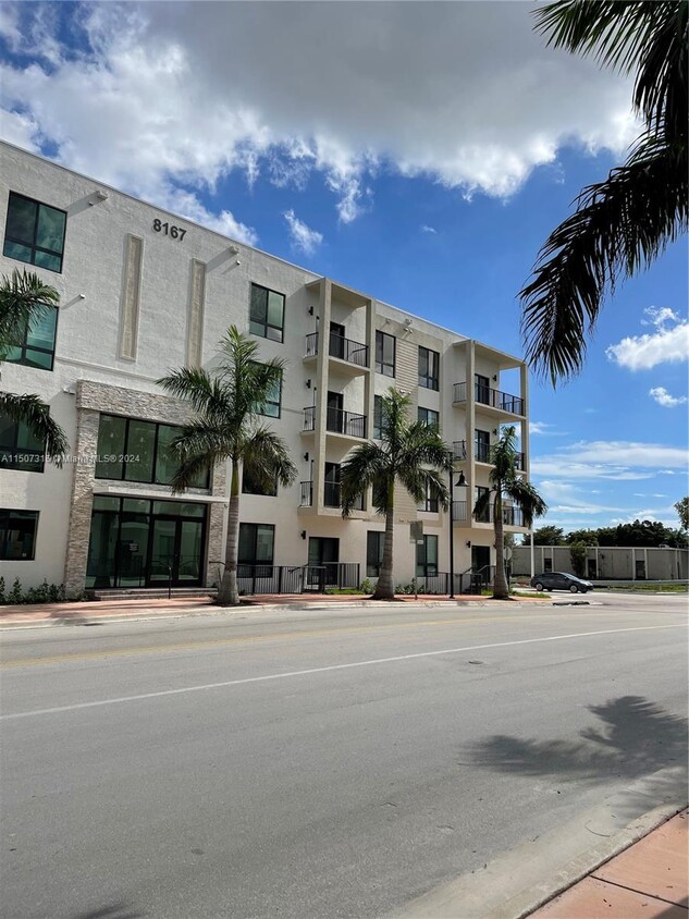 8167 Nw 41st St Unit E-201, Doral, Fl 33166 - Condo For Rent In Doral 