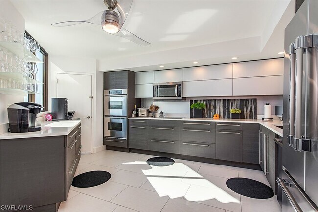 Foto del edificio - 5555 Heron Point Dr