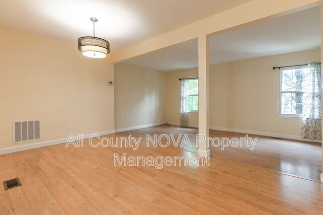 Photo - 7612 Indian Hills Dr Townhome