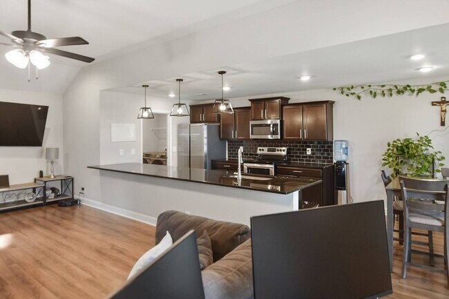 Foto del edificio - 2909 Darrow Rd