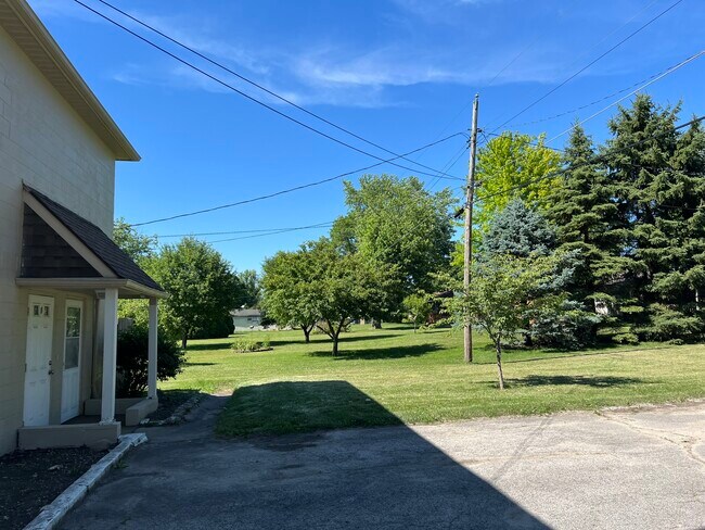 Foto del edificio - 3713 S Maple Ln