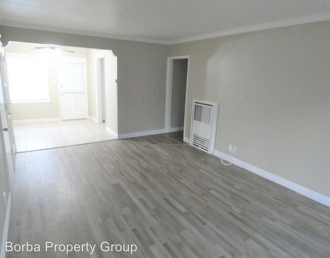 Building Photo - 1090 E San Antonio Dr