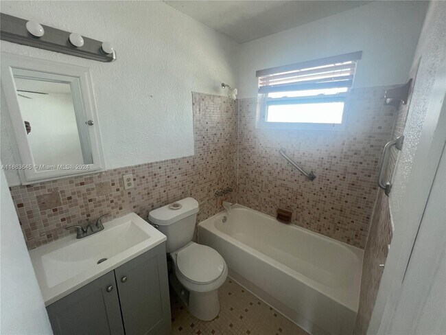 Building Photo - 9375 SW 40th Terrace