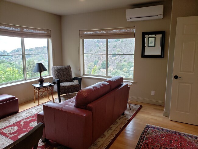 Sala de estar - 1117 Alvarado Rd