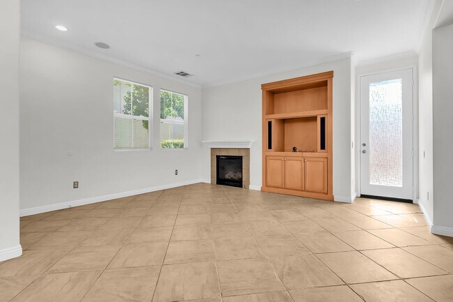Foto del edificio - 8798 Nozay Ln