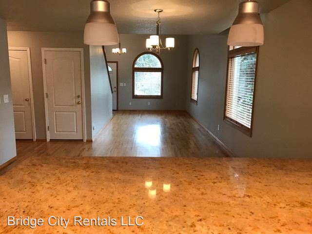 Foto del edificio - 5816 SW Huddleson St