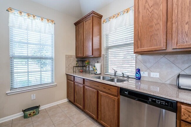 Foto del edificio - 6503 Evanmill Ln