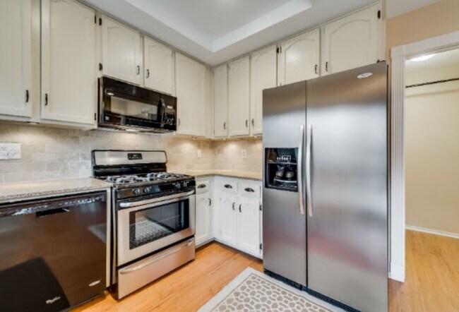 Photo - 4233 Rosser Square House