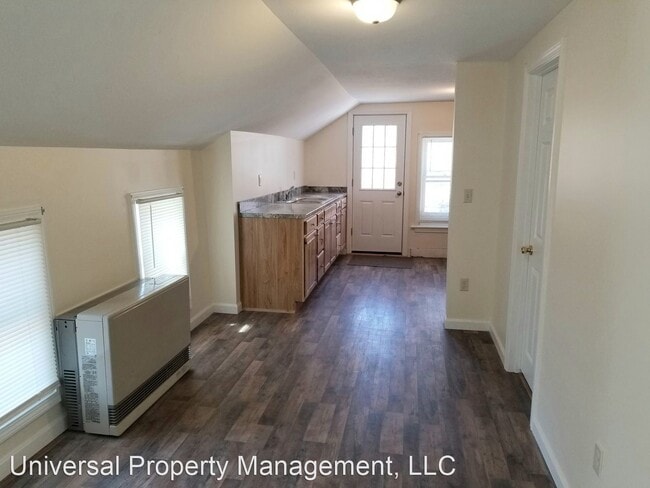 Building Photo - 106 Messer St