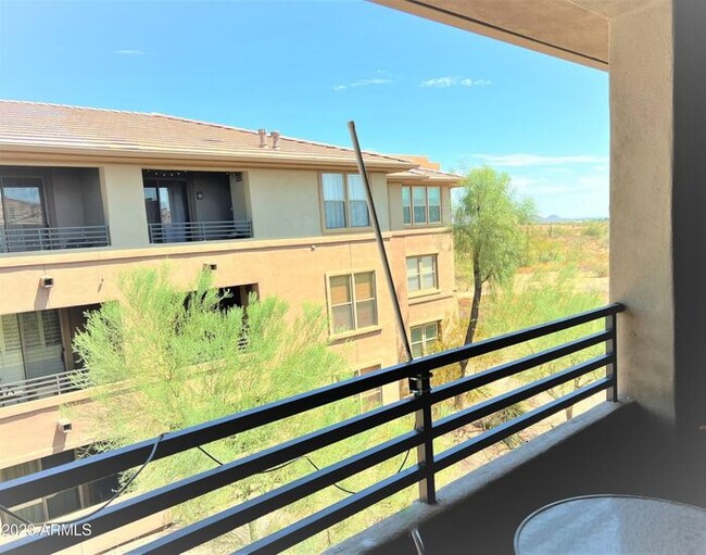 Building Photo - Beautiful 2 Bed, 2 Bath Scottsdale Condo i...