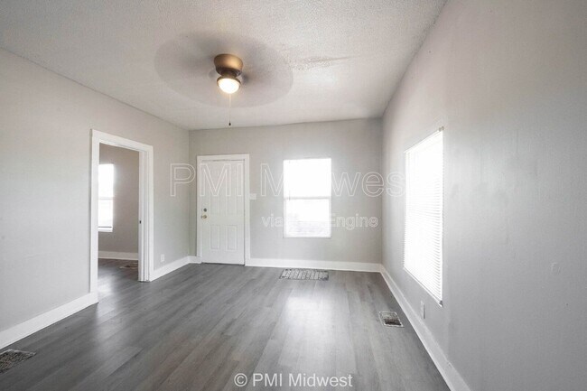 Foto del edificio - 445 W 29th St