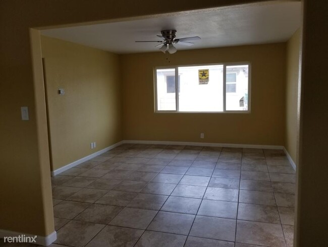 Building Photo - 2 br, 1 bath Apartment - 218 Linden Street
