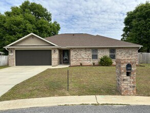 Building Photo - 516 Grand Ridge Dr