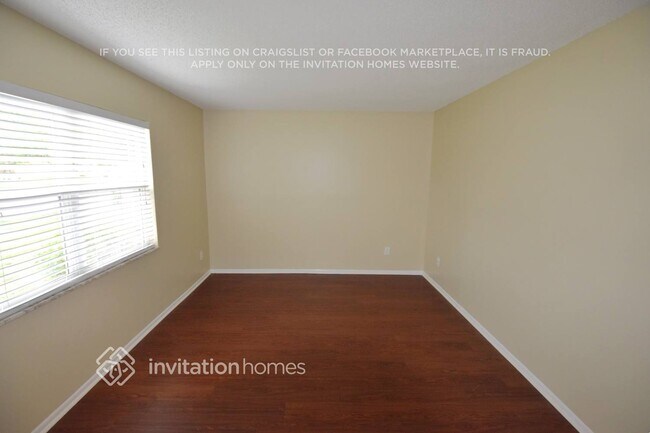 Foto del edificio - 7457 Blue Jacket Pl E