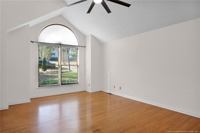 Building Photo - 160 Carolina Way