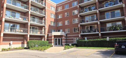 Building Photo - 6430 W Berteau Ave