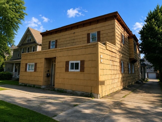 Building Photo - 23 Seminary Ave