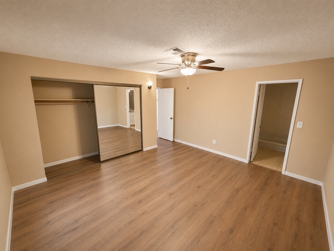 Building Photo - 64319 Doral Dr